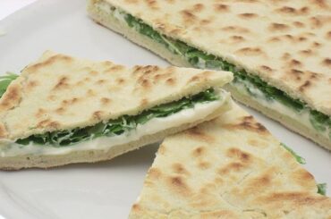 Receta de pan teja (Torta al testo)