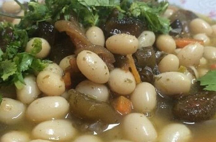 Receta de porotos con cochayuyo chileno