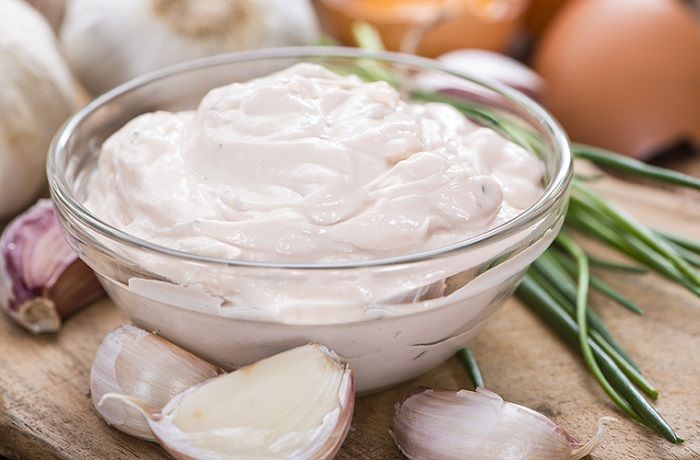 Receta de Salsa Alioli Casera: Una Deliciosa Emulsión de Ajo y Aceite Receta de Salsa Alioli Casera: Una Deliciosa Emulsión de Ajo y Aceite