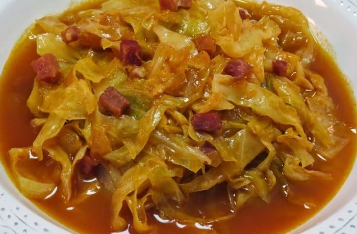 Guiso de repolho Don Fausto autêntico: uma receita clássica com carne e legumes