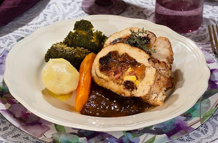 Receta de Pechuga de Pavo Rellena al Horno: Una Delicia Navideña