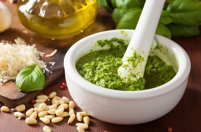 Receta de salsa pesto tradicional