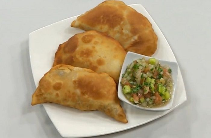 Receta de empanadas fritas de pino de vacuno: Delicias chilenas tradicionales Receta de empanadas fritas de pino