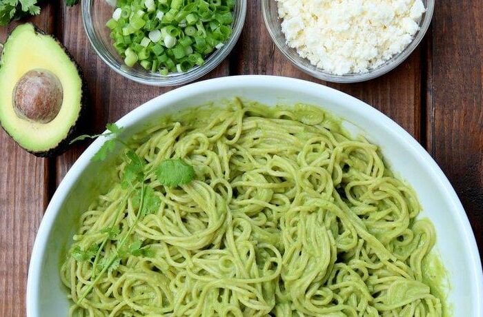 Receta de fideos con palta - Comidas Chilenas