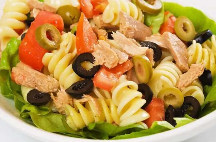 Receta de ensalada de fideos con atún - Comidas Peruanas Receta de ensalada de fideos con atún - Comidas Peruanas