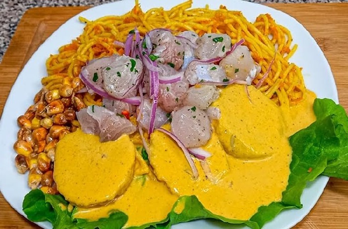 Ceviche combinado peruano: Una fusión perfecta de 3 platos tradicionales